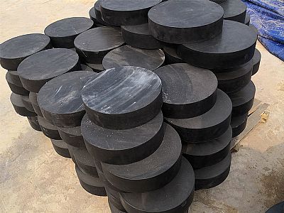解放区板式橡胶支座由若干层橡胶片与薄钢板经加压硫化